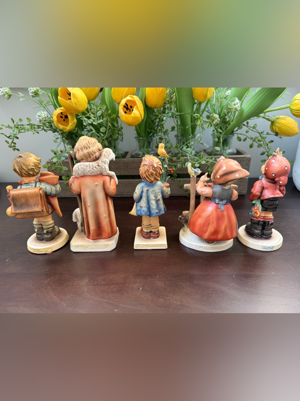 Lot of 5 Hummel figurines by M.J Hummel - Picture 6 of 9